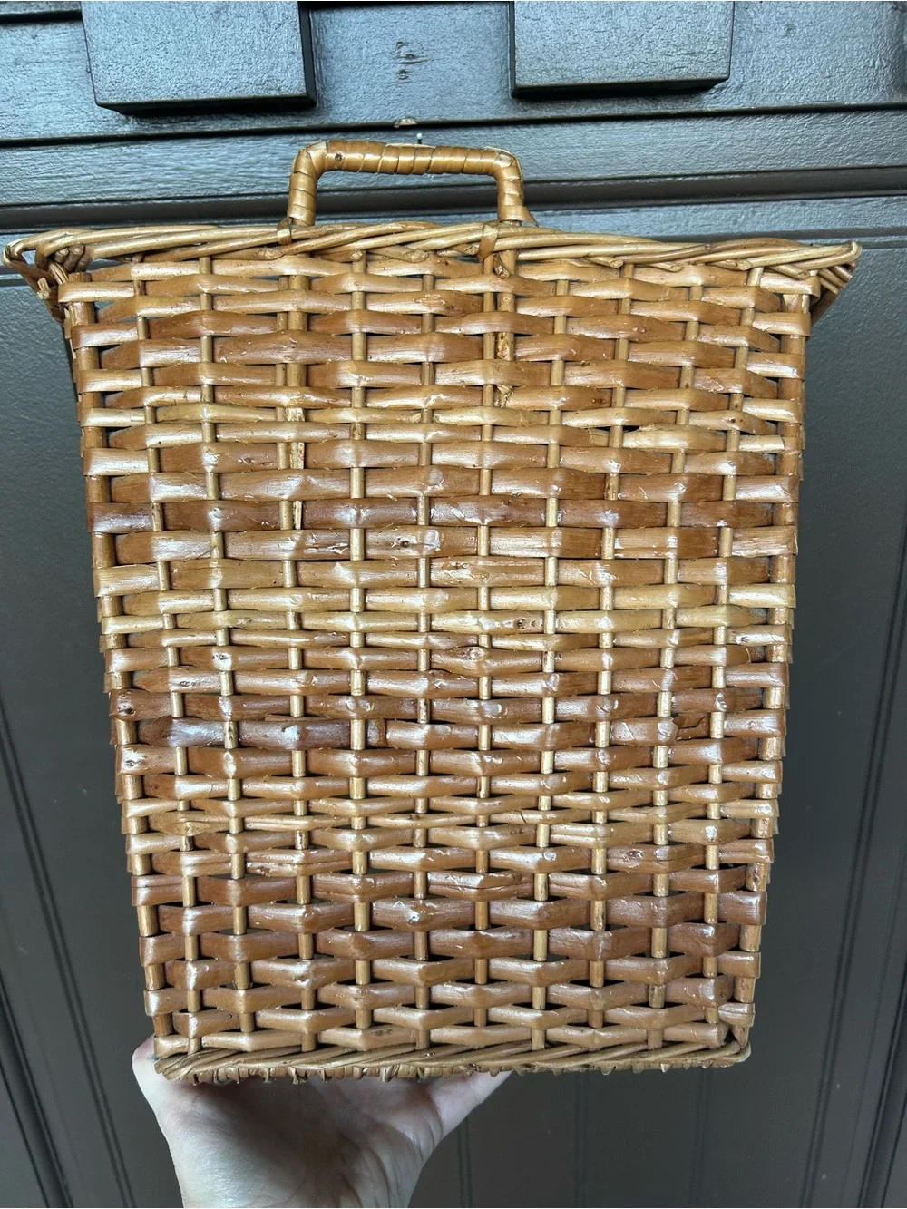 Vintage Woven Rattan Wall Basket in Natural Brown - Home Accents